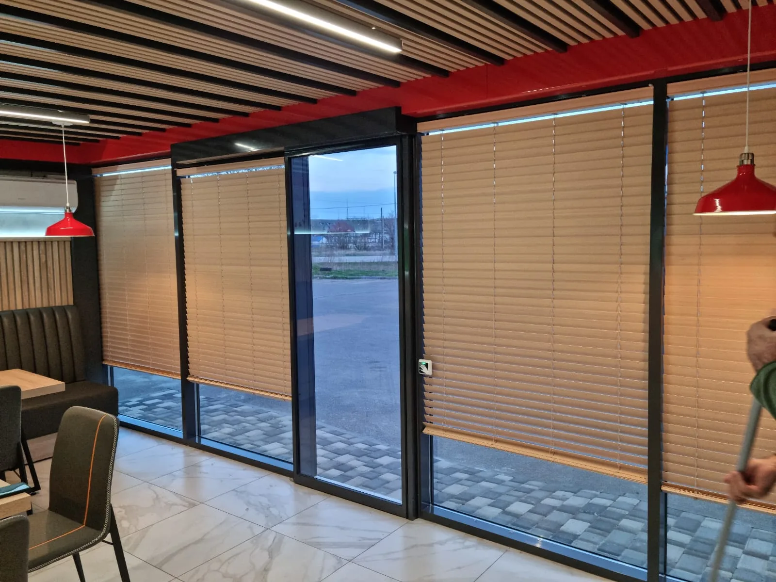 Деревянные горизонтальные жалюзи 5 в Нальчике и КБР на заказ