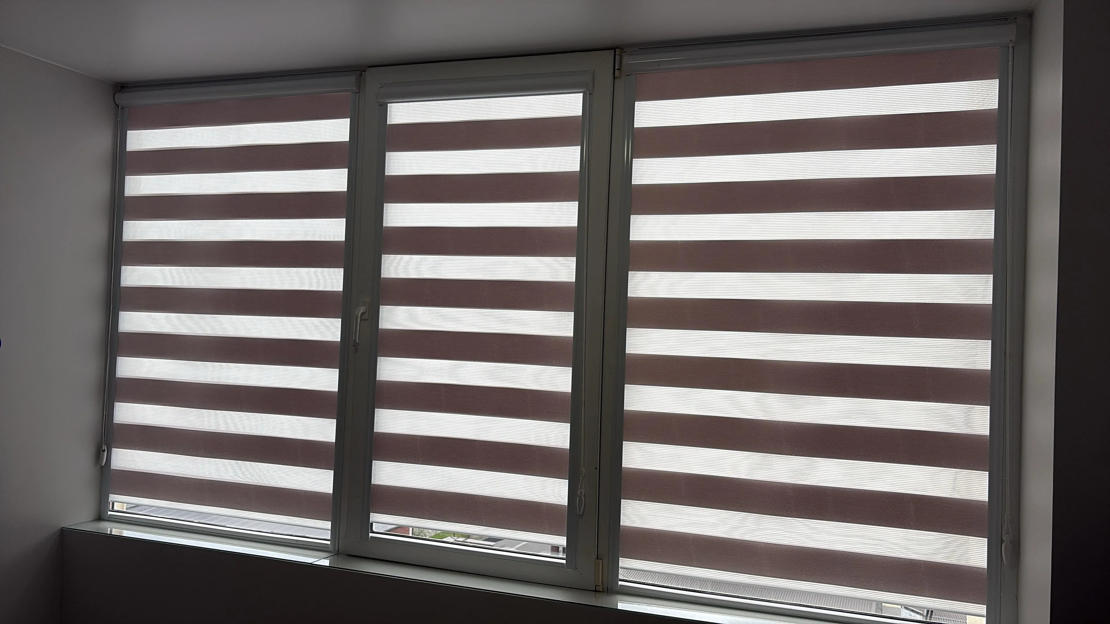 Рулонные шторы зебра день-ночь 32 в Нальчике и КБР на заказ