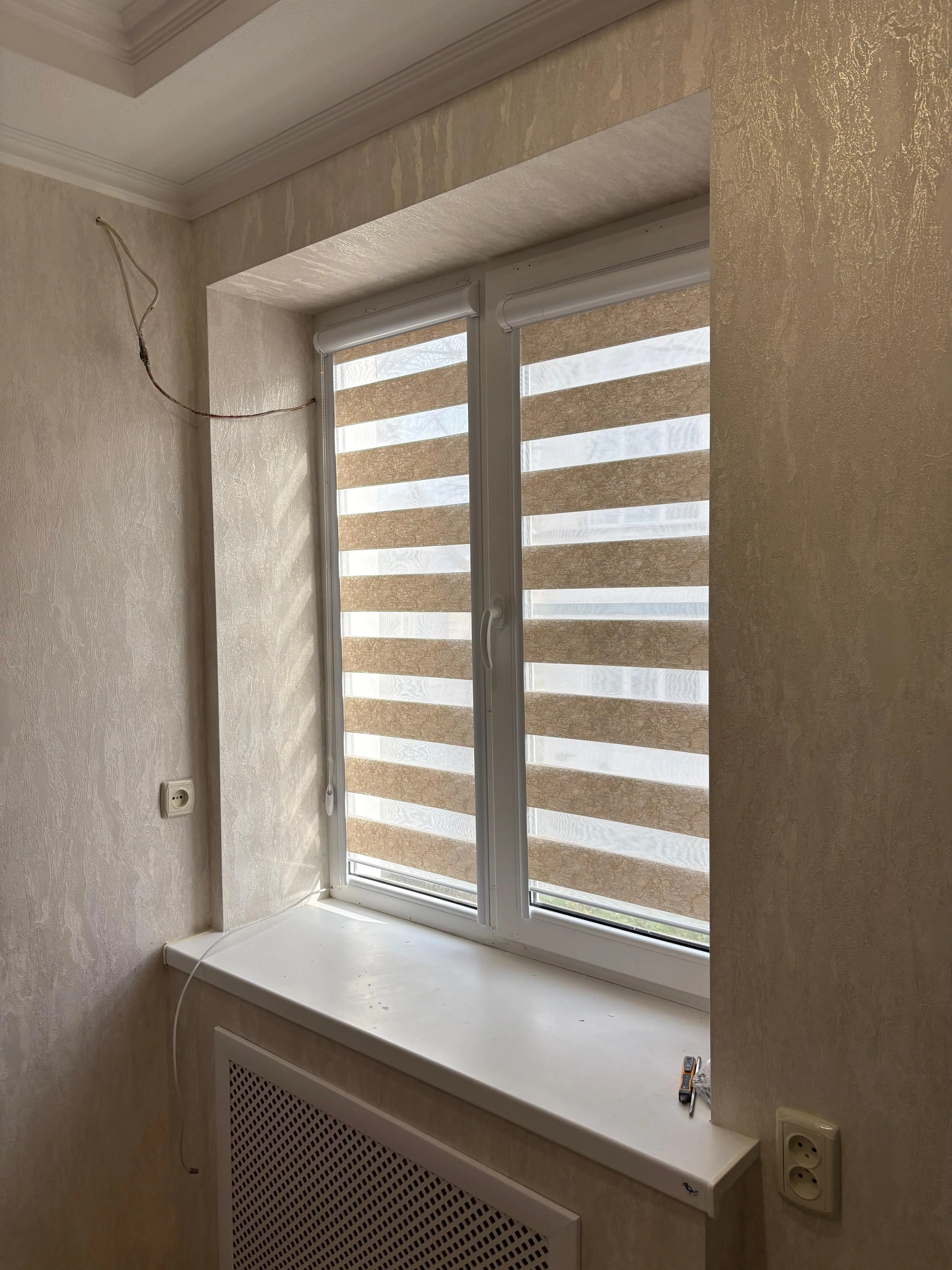 Рулонные шторы зебра день-ночь 69 в Нальчике и КБР на заказ