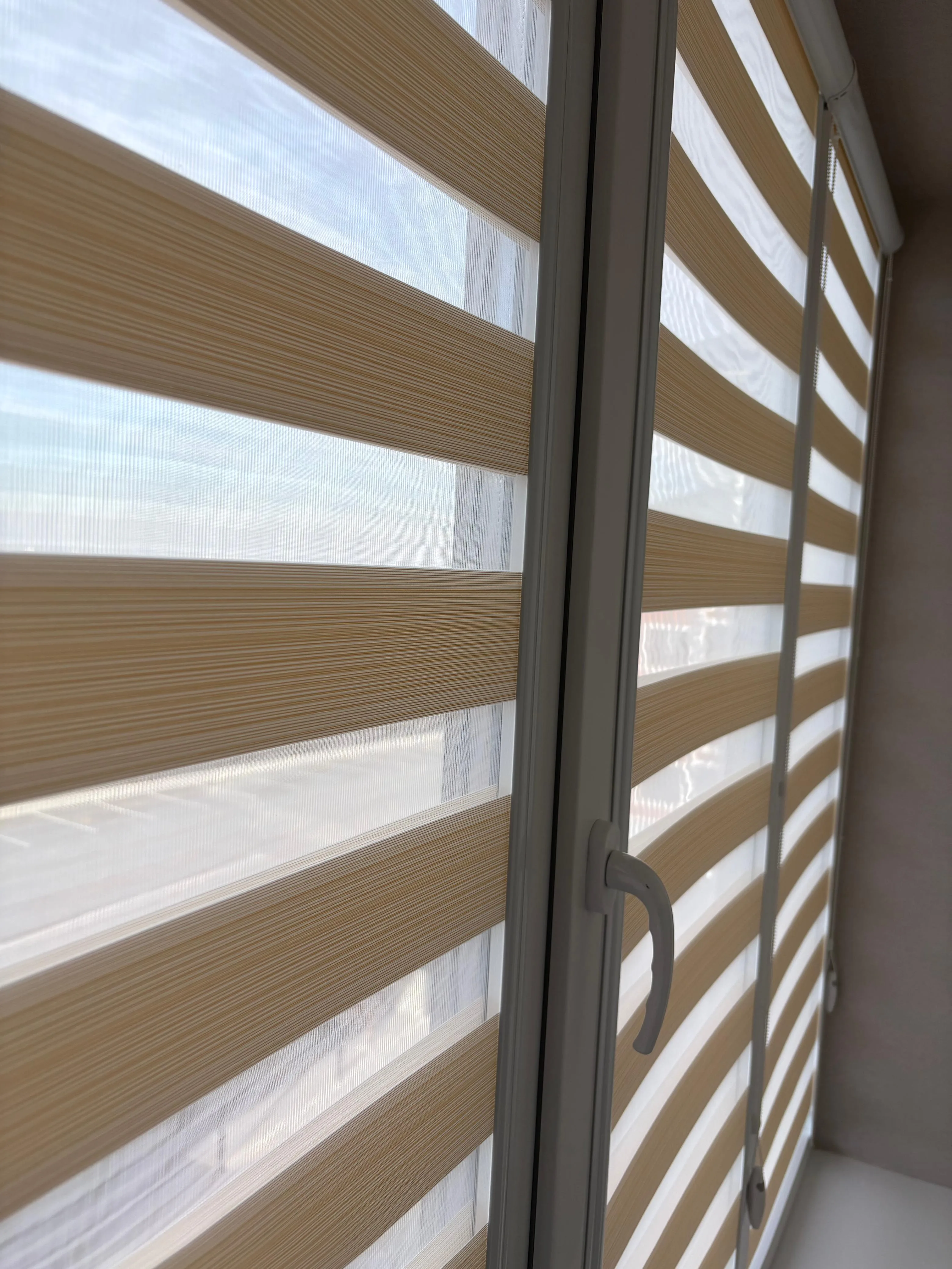 Рулонные шторы зебра день-ночь 75 в Нальчике и КБР на заказ