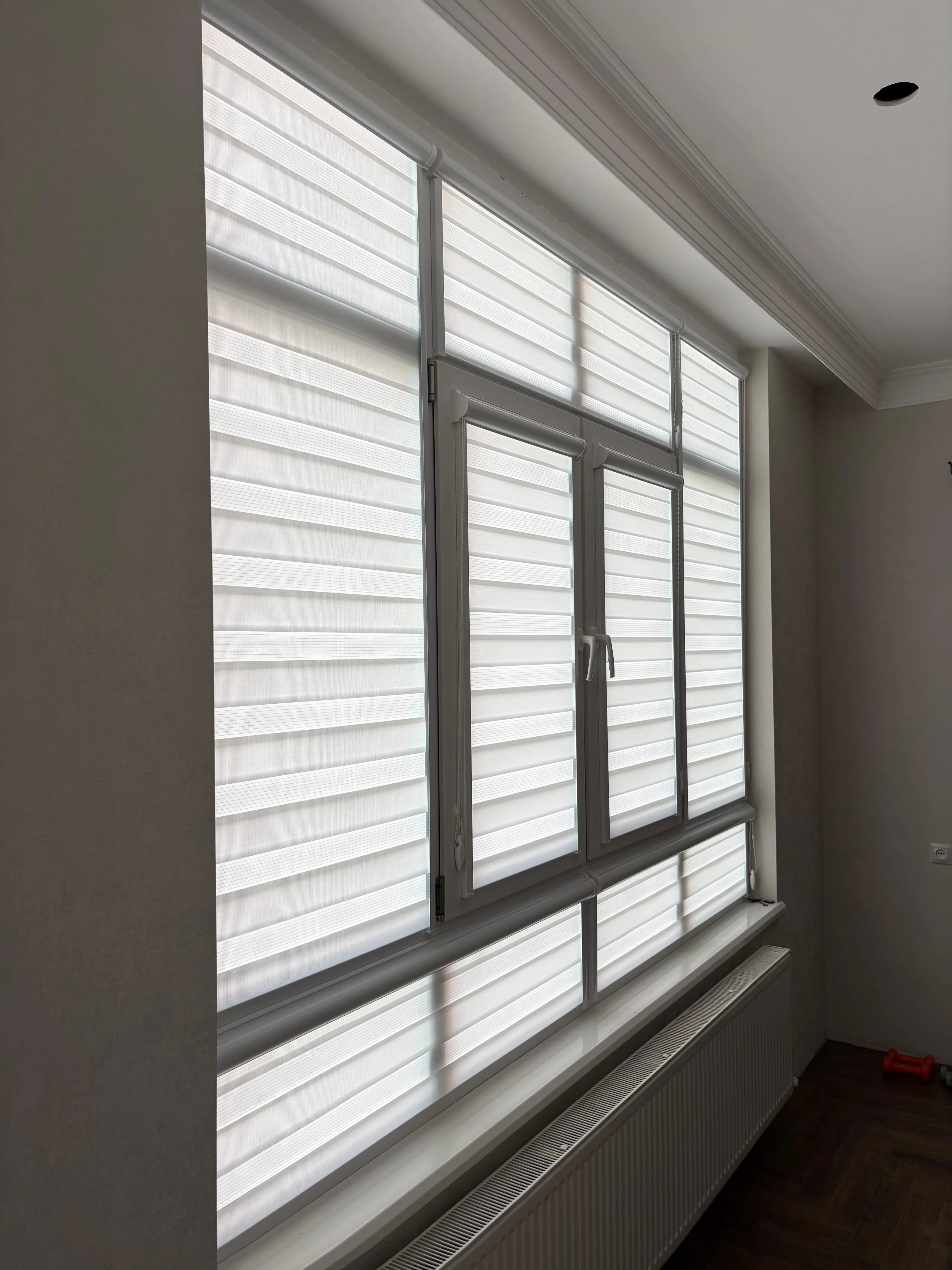 Рулонные шторы зебра день-ночь 98 в Нальчике и КБР на заказ