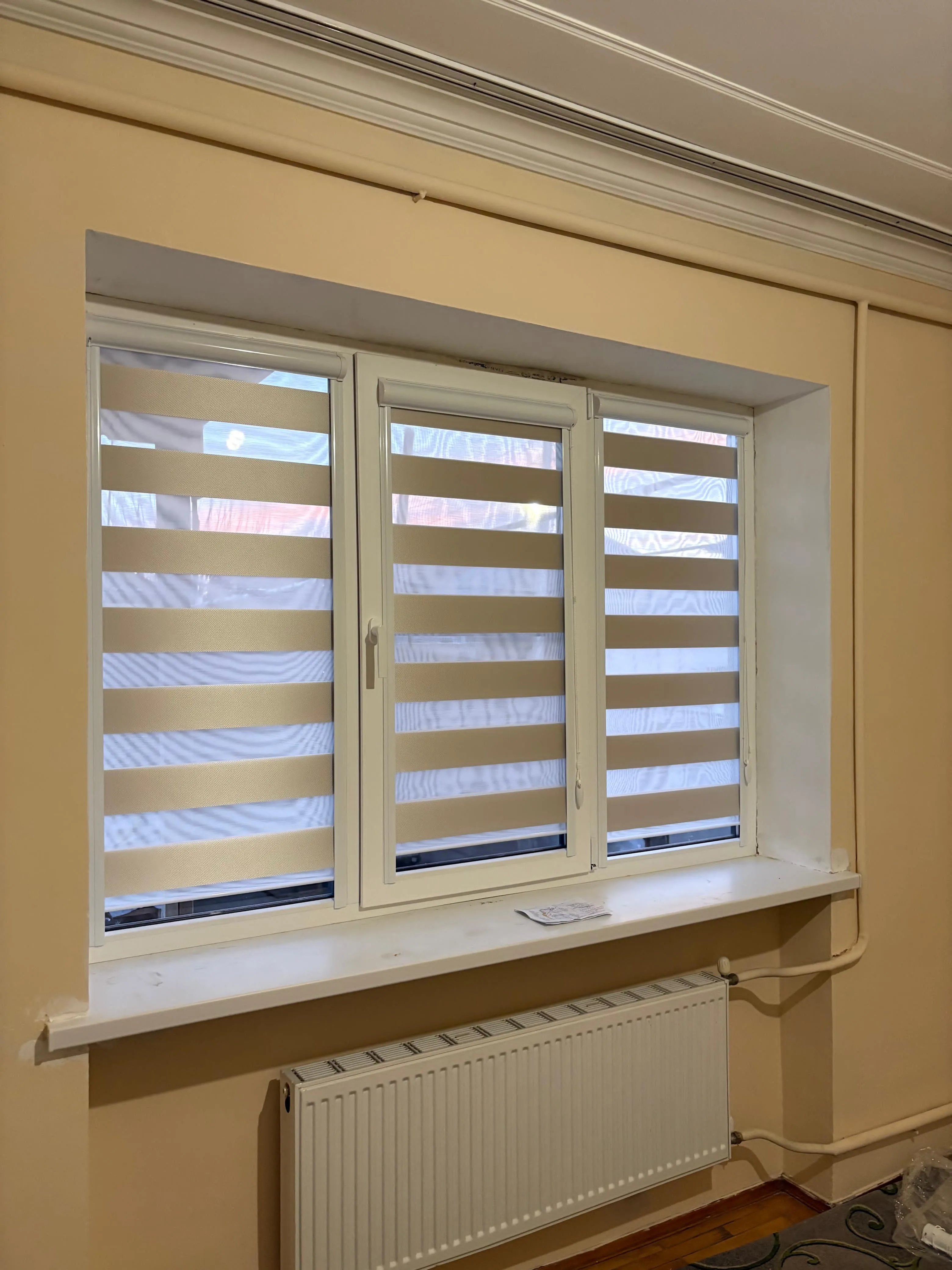 Рулонные шторы зебра день-ночь 111 в Нальчике и КБР на заказ