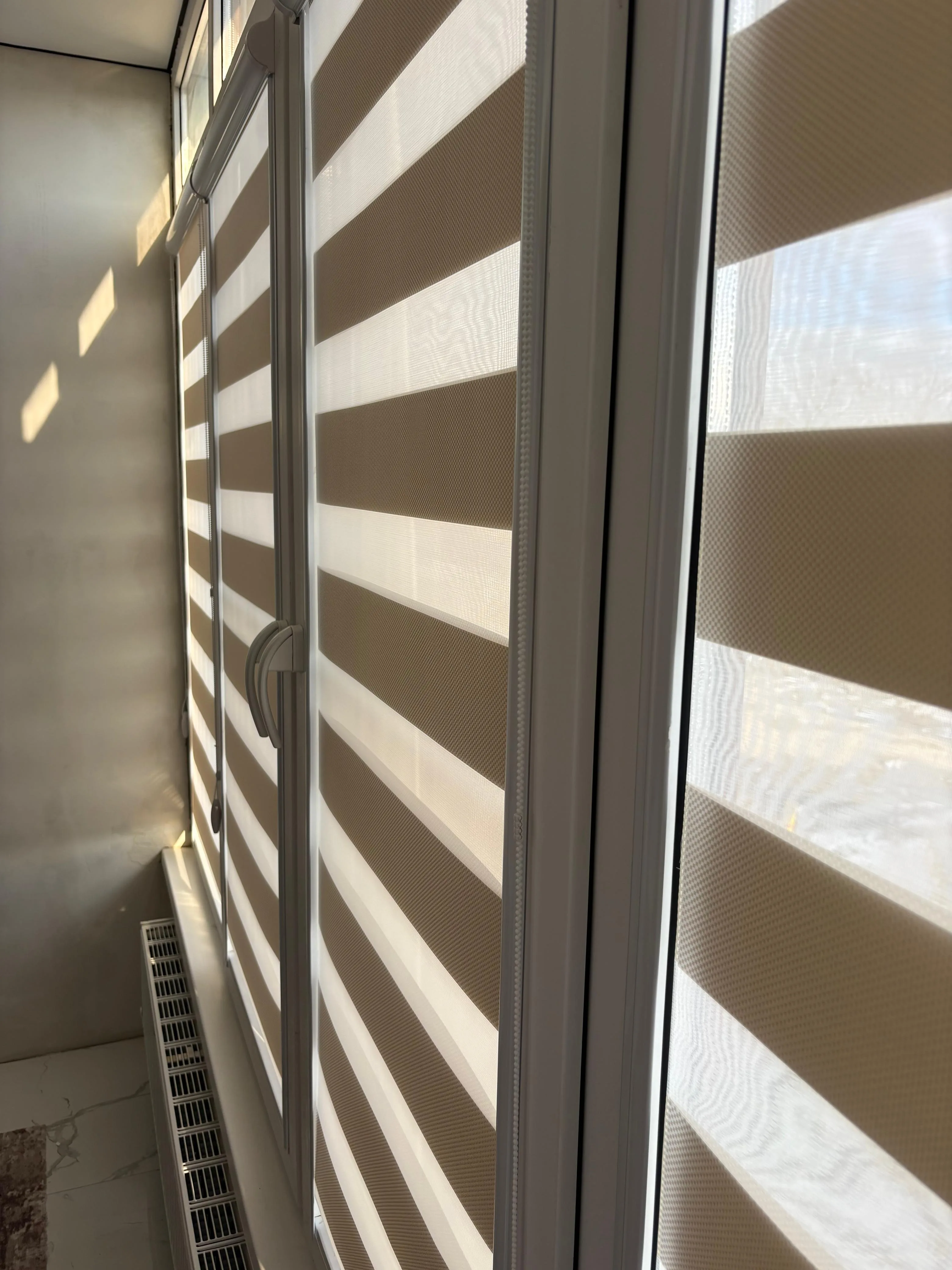 Рулонные шторы зебра день-ночь 114 в Нальчике и КБР на заказ