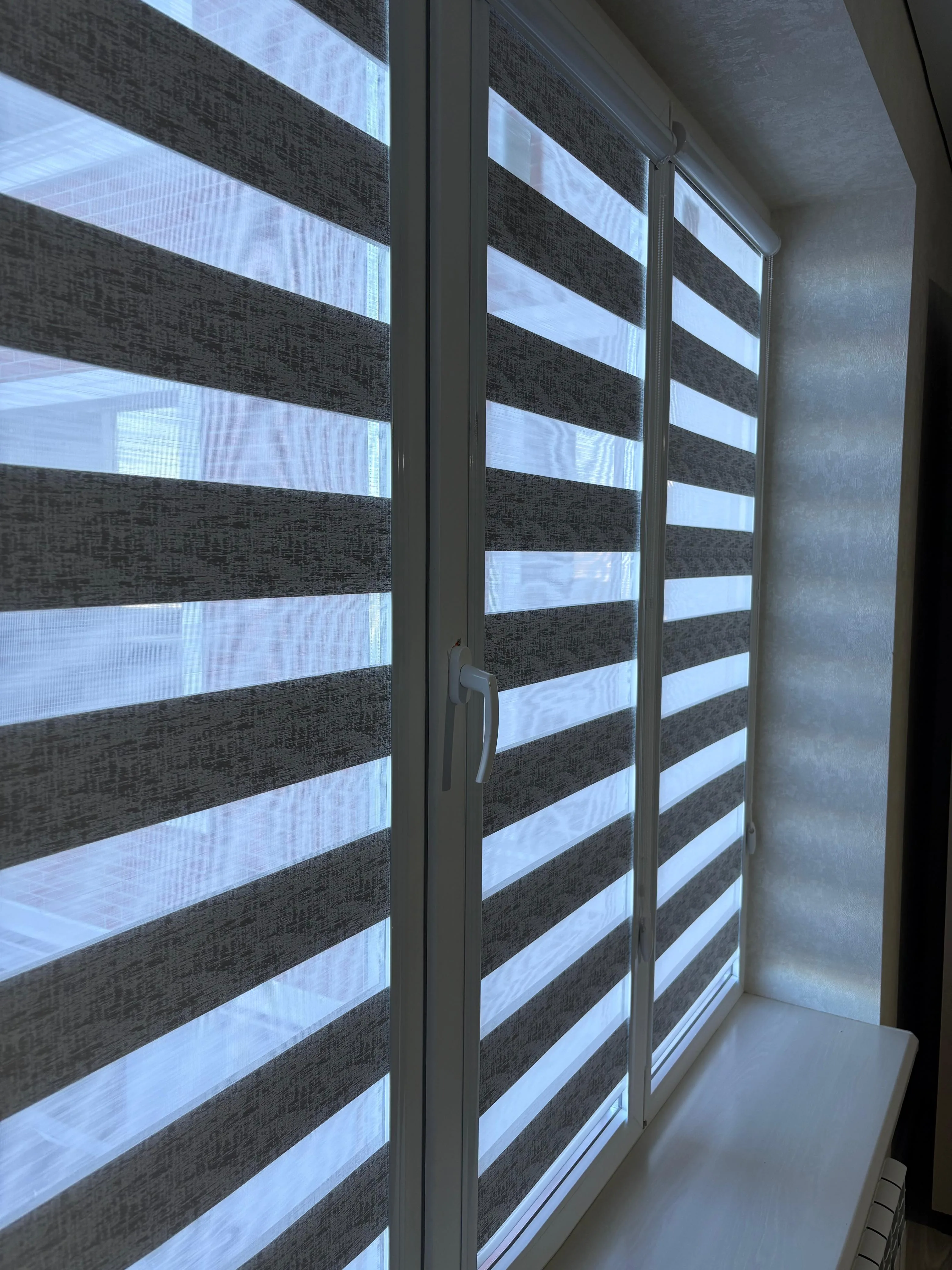 Рулонные шторы зебра день-ночь 119 в Нальчике и КБР на заказ