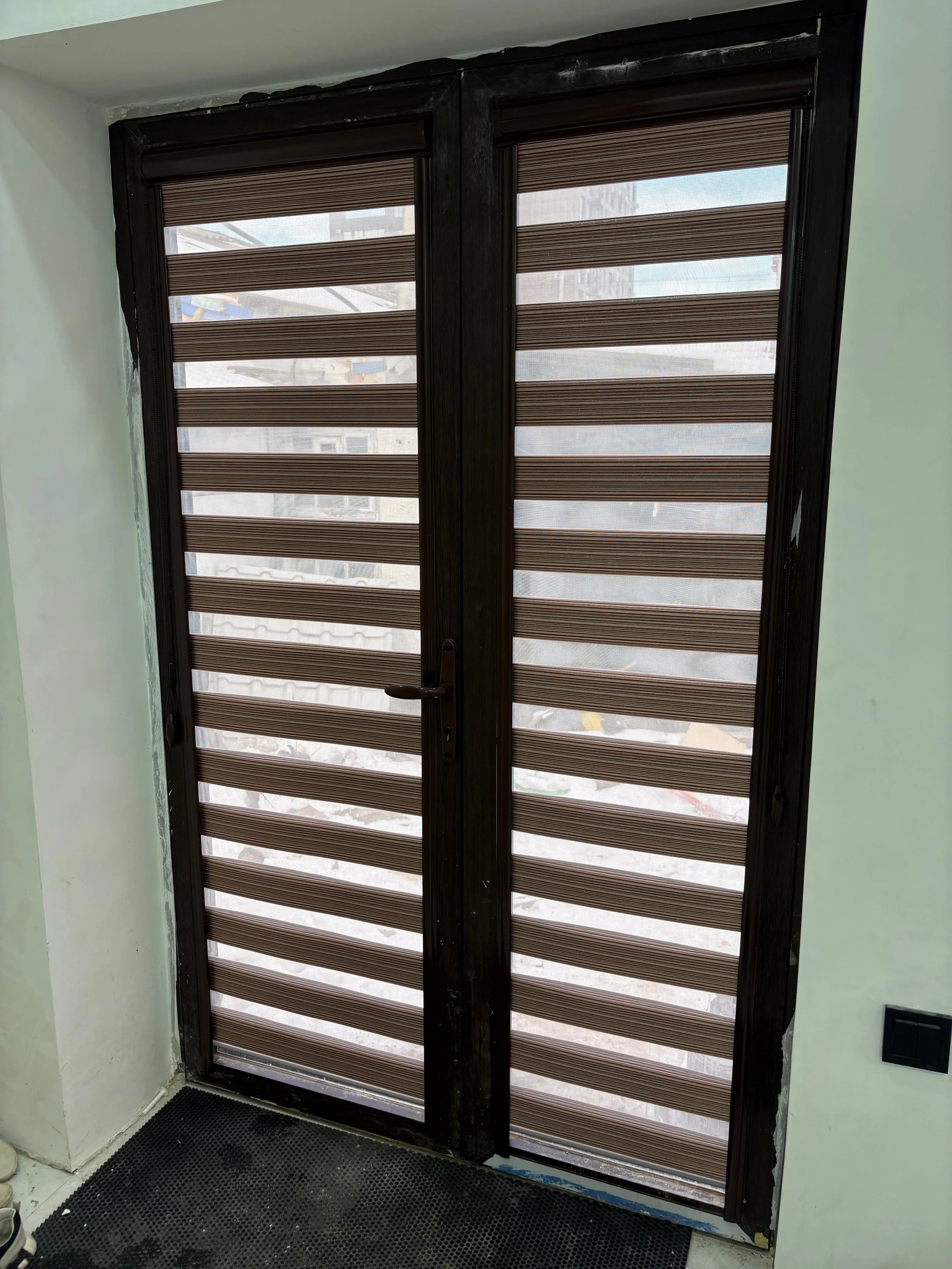 Рулонные шторы зебра день-ночь 131 в Нальчике и КБР на заказ