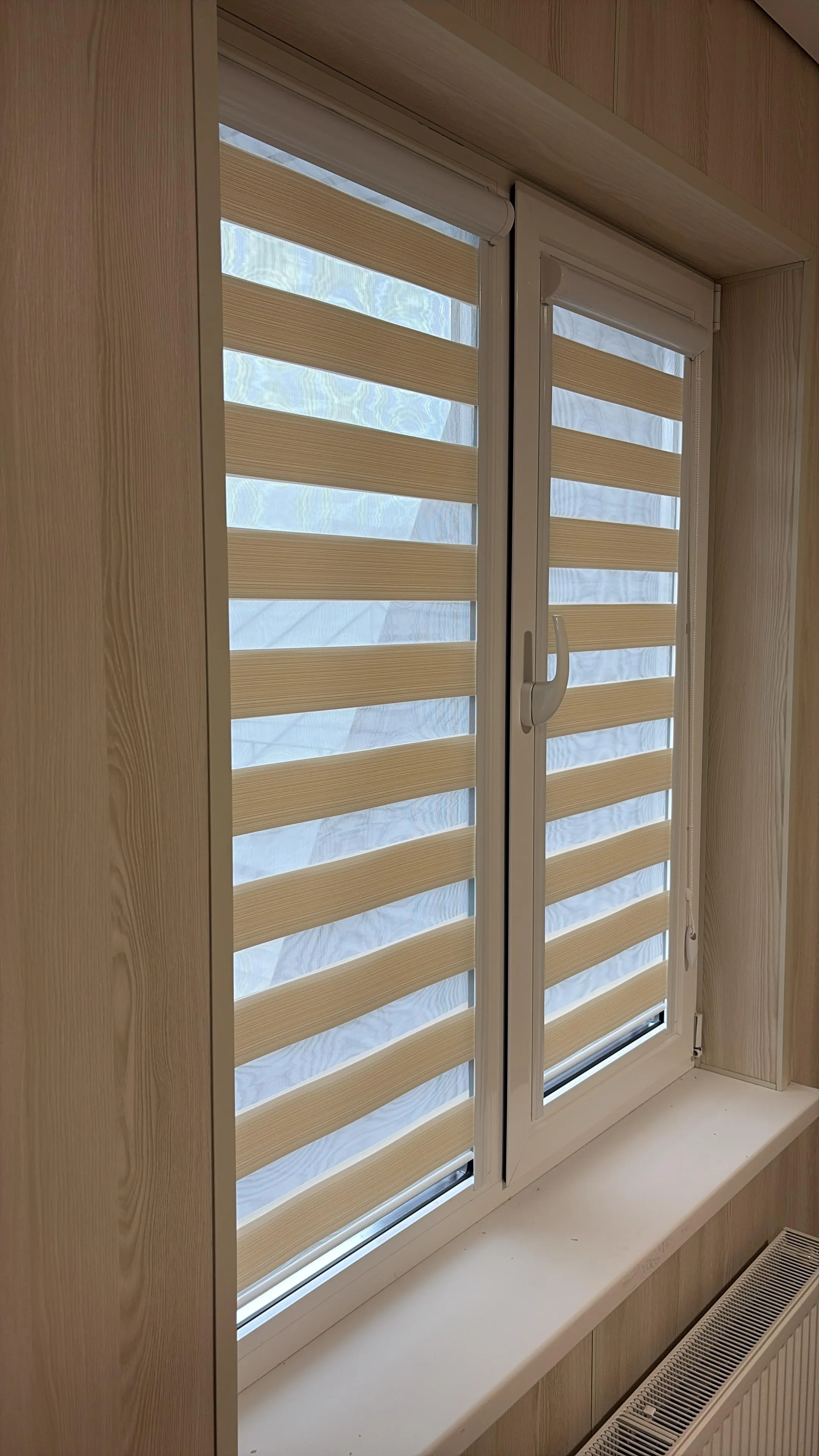 Рулонные шторы зебра день-ночь 136 в Нальчике и КБР на заказ