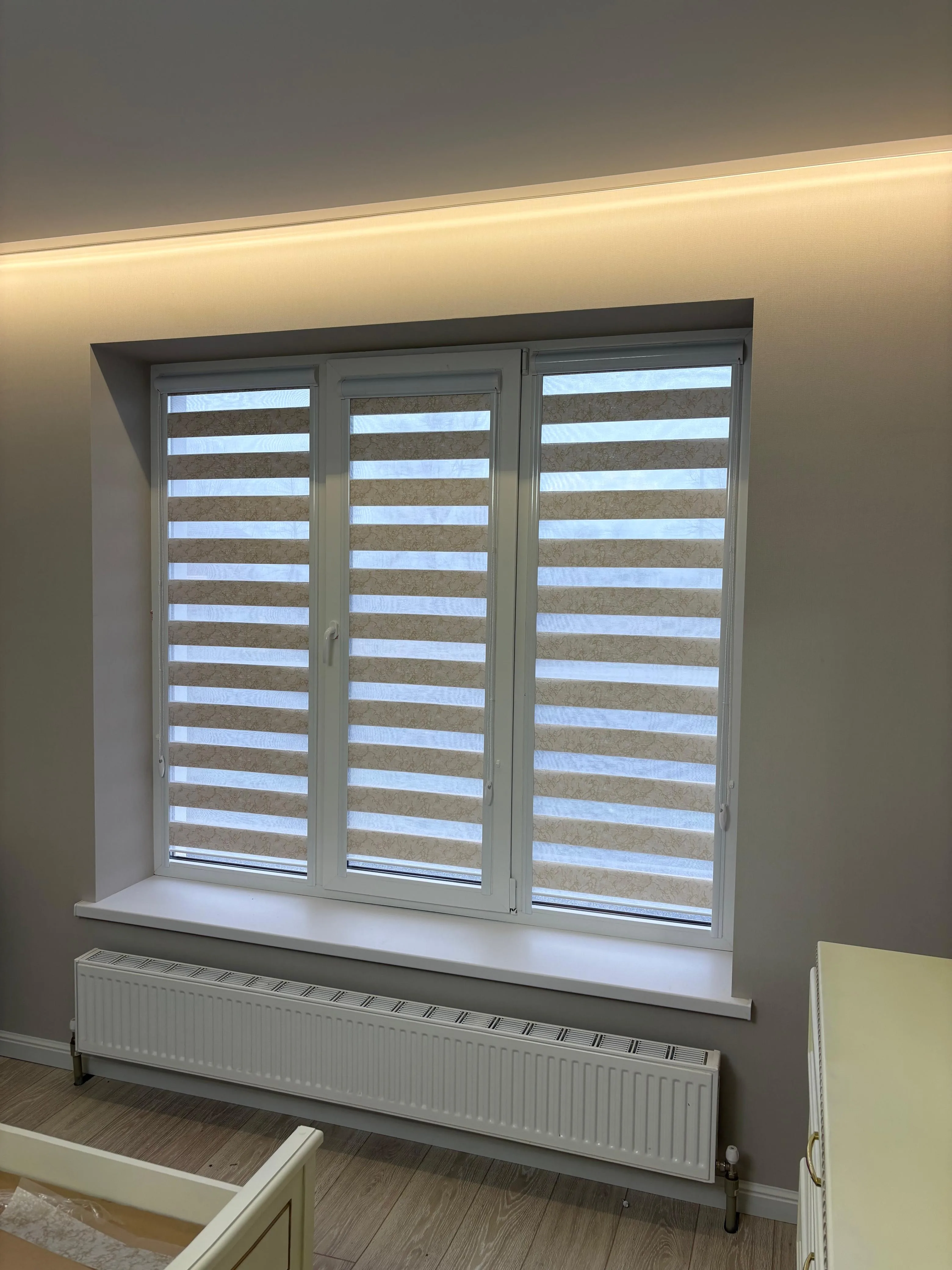 Рулонные шторы зебра день-ночь 143 в Нальчике и КБР на заказ